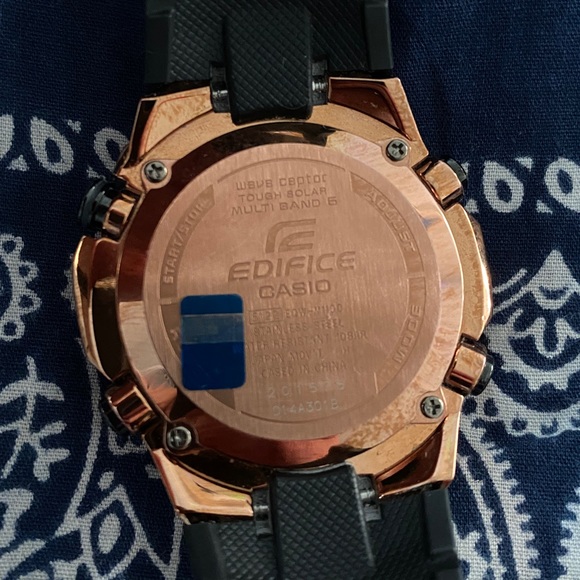 Casio EQW-M1100CG - Picture 2 of 6